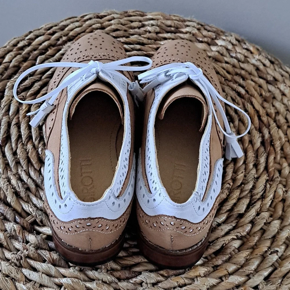 NWOT Girotti Womens Italian Tan/White Leather Wingtip‎ Oxford Shoes EU37US6.5